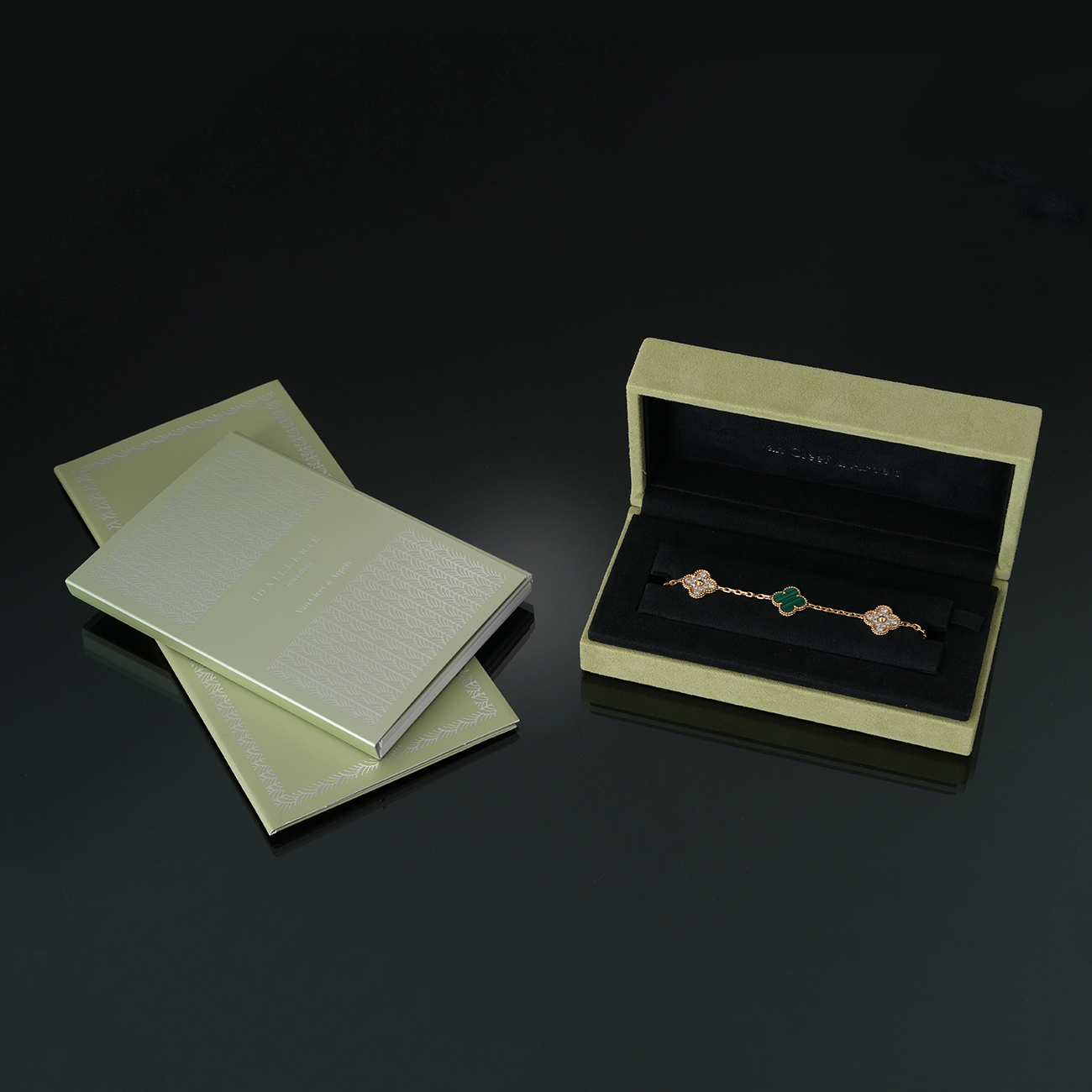 VAN CLEEF & ARPELS(USED)반클리프 VCAR07GQ00 5모티브 빈티지 알함브라 브레이슬릿
